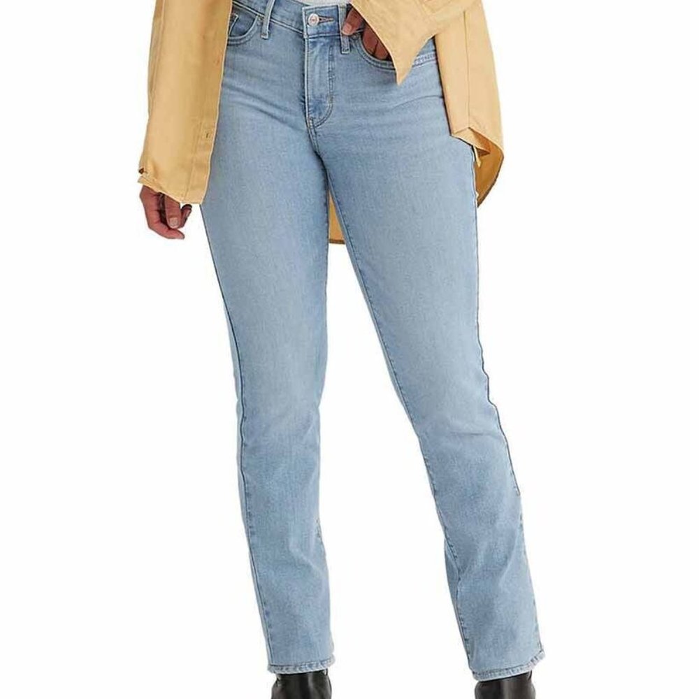 NWoT Levi's Women Shaping Straight Mid-Rise Hypersoft Blue Jean Sz 29 $70 4D093